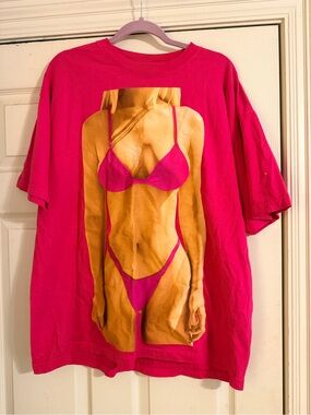 Kylie Jenner bikini shirt